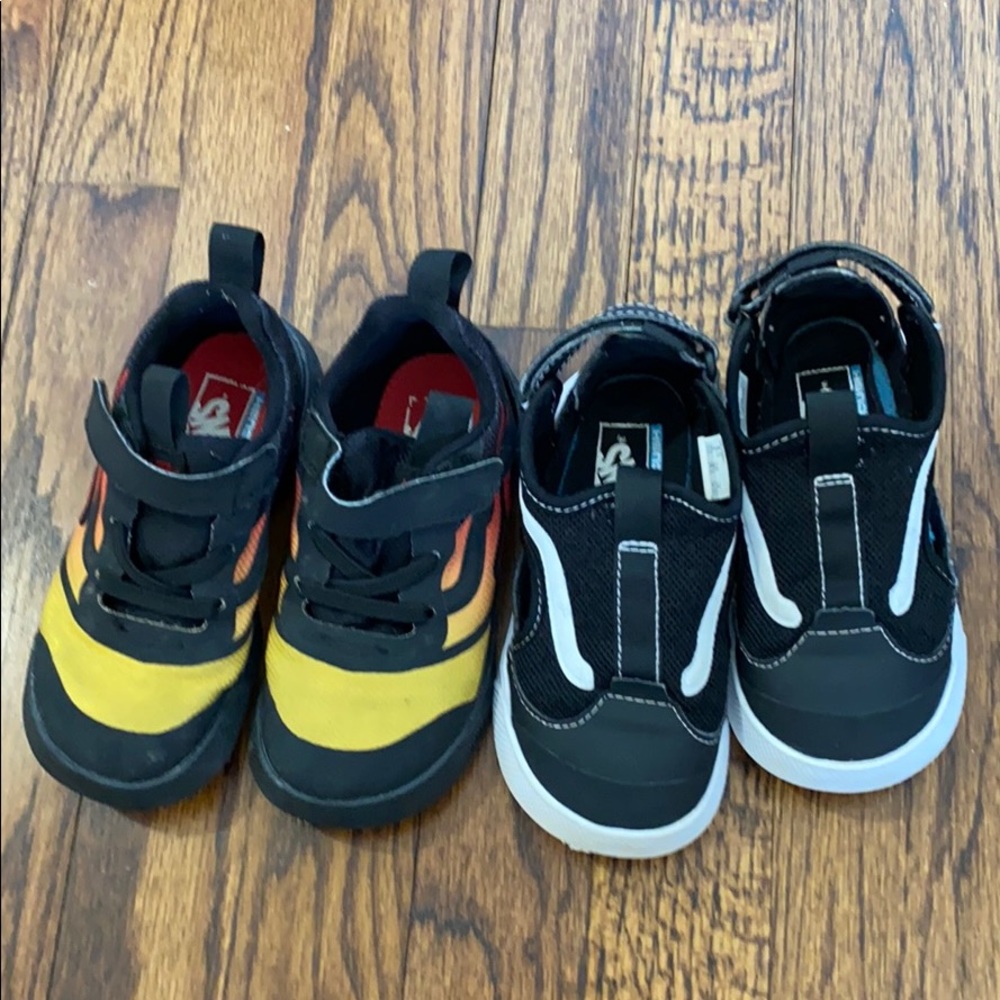TODDLER VANS LOT